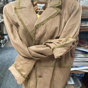 Cache lamb leather jacket